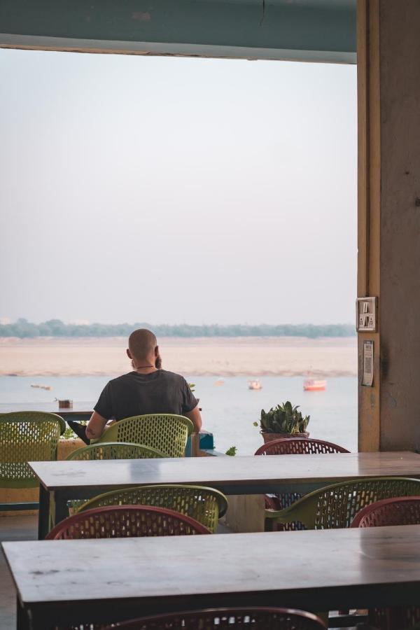 Vishnu Rest House Varanasi Exterior foto